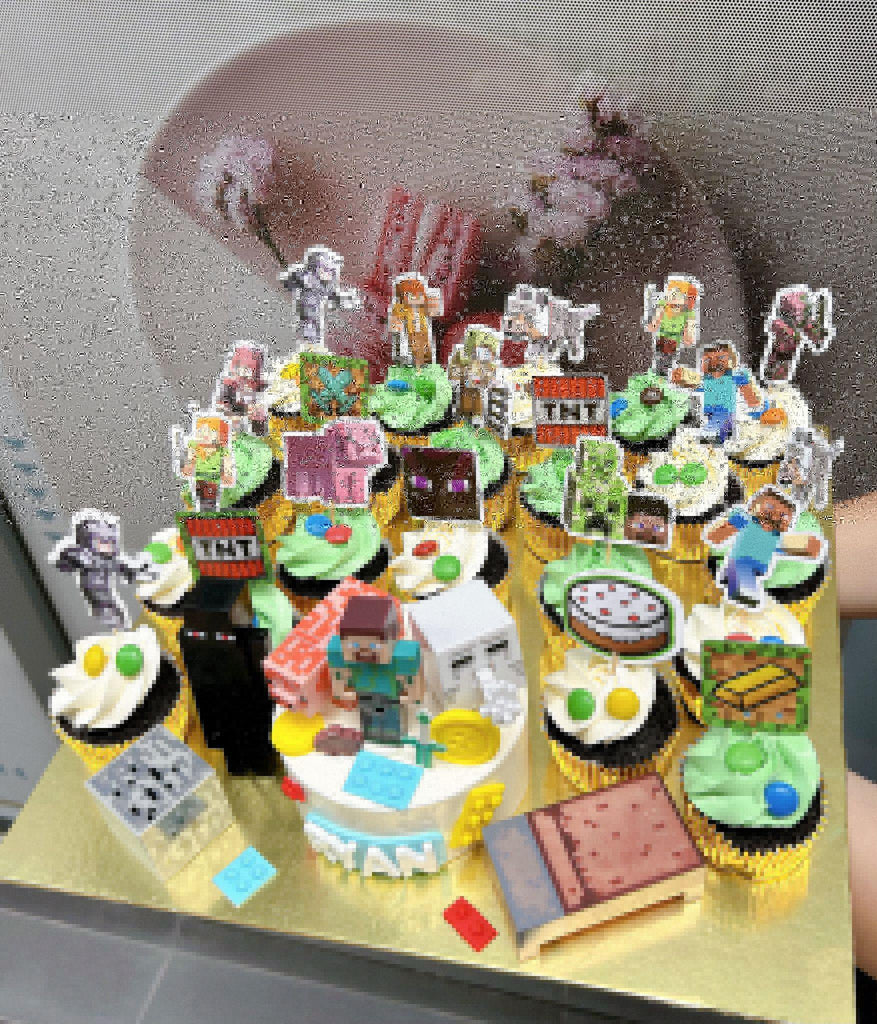 4" mini cake and cupcake platter (Minecraft)