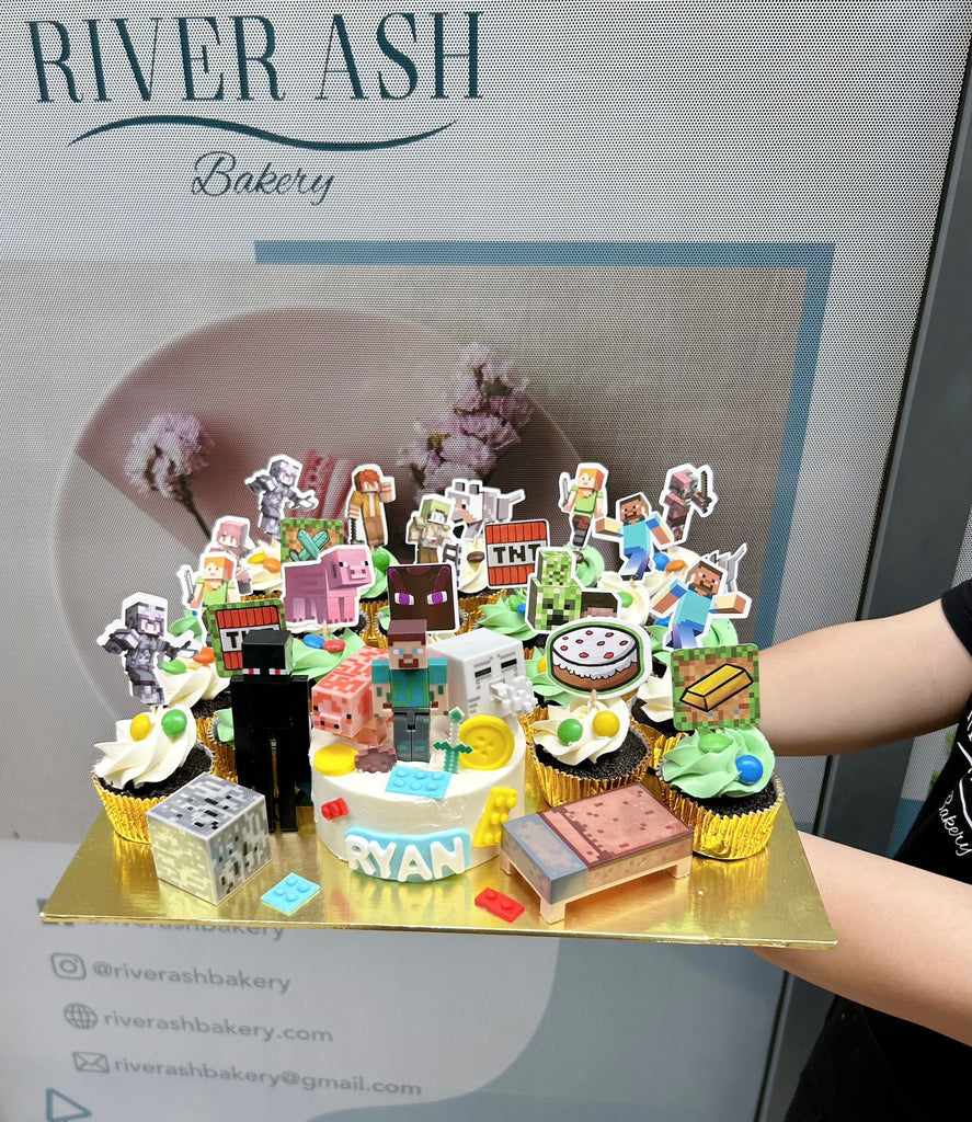 4" mini cake and cupcake platter (Minecraft)