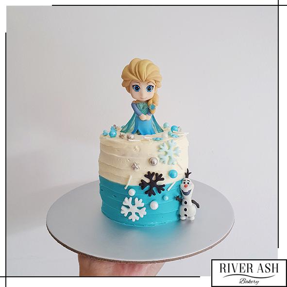 4" Tall Arendel Princess Cake