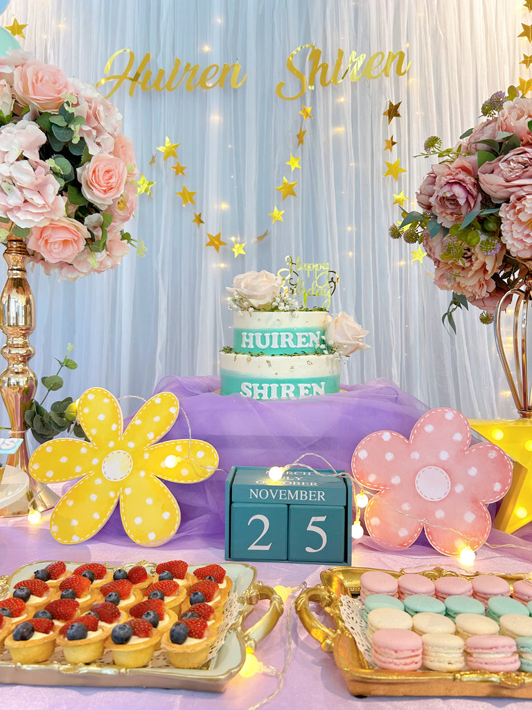 $899 Dessert Table (2tier Cake + Fairy Light Backdrop Included)