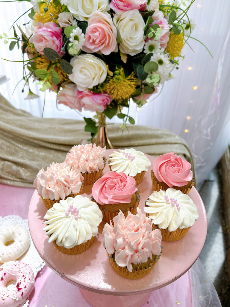 $899 Dessert Table (2tier Cake + Fairy Light Backdrop Included)