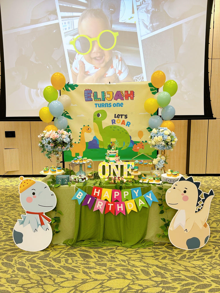 $899 Dessert Table (2tier Cake + Fairy Light Backdrop Included)