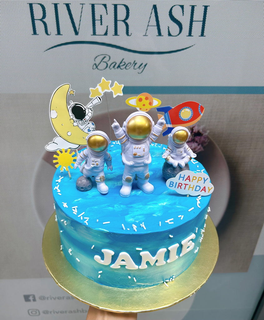 Astronaut Cake