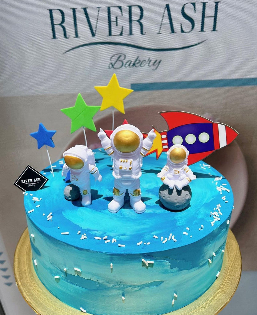 Astronaut Cake