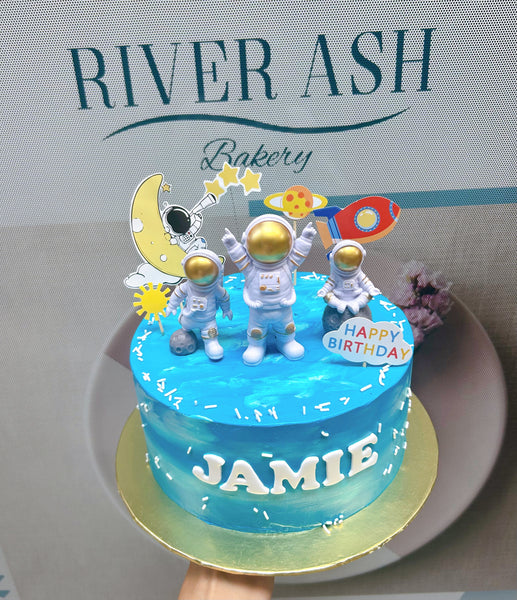 Astronaut Cake