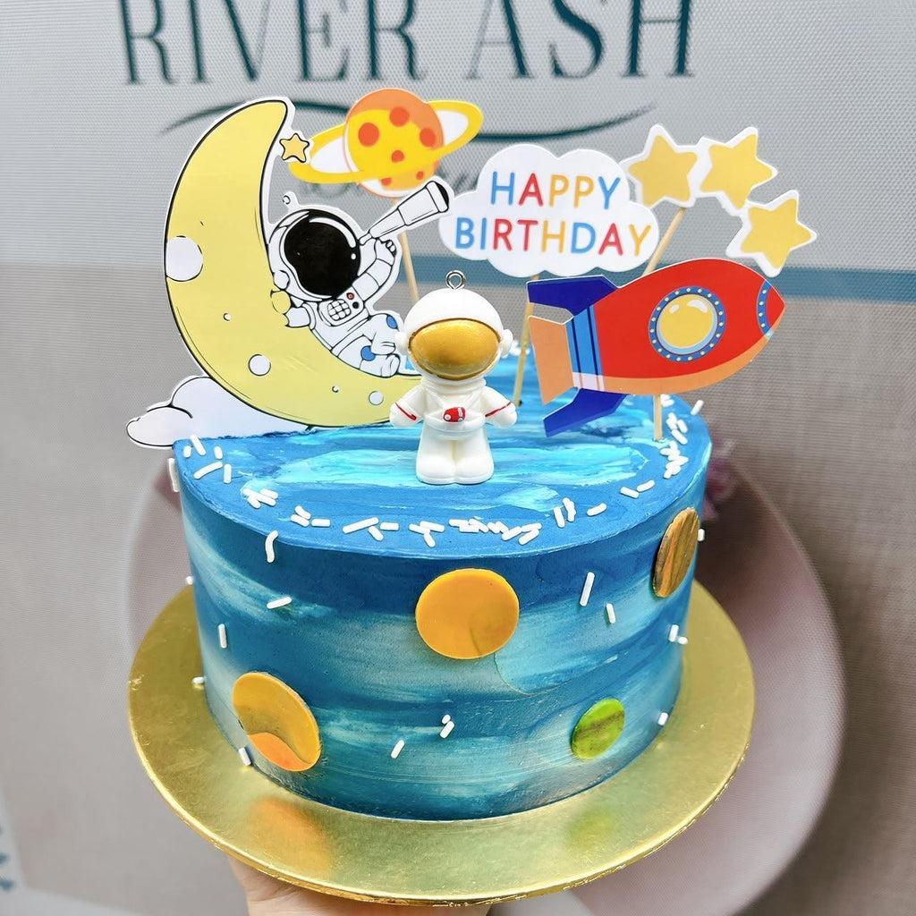 Astronaut and space Cake