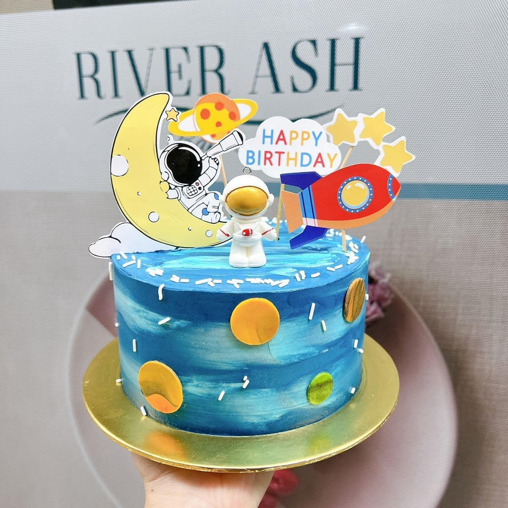 Astronaut and space Cake