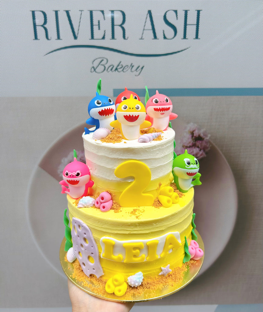 Baby Shark Cake (Family of 5)