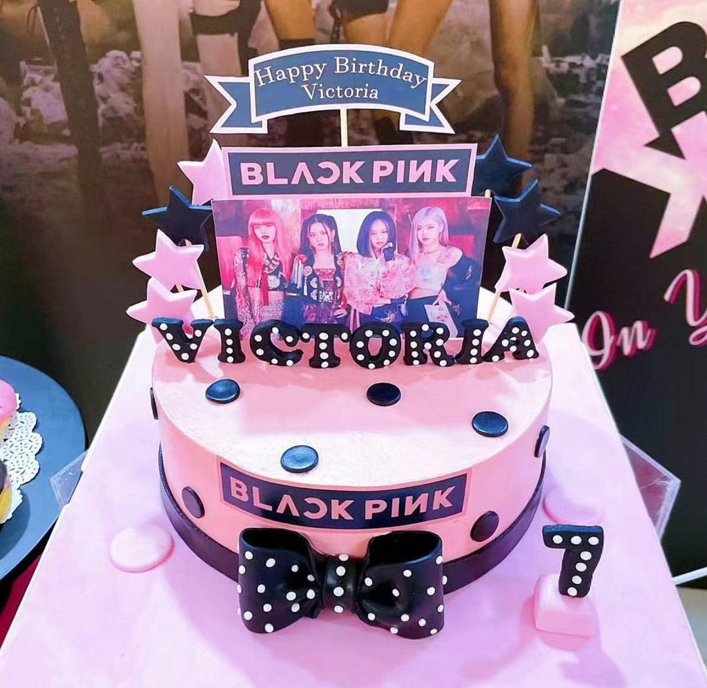 Black Pink Stars cake