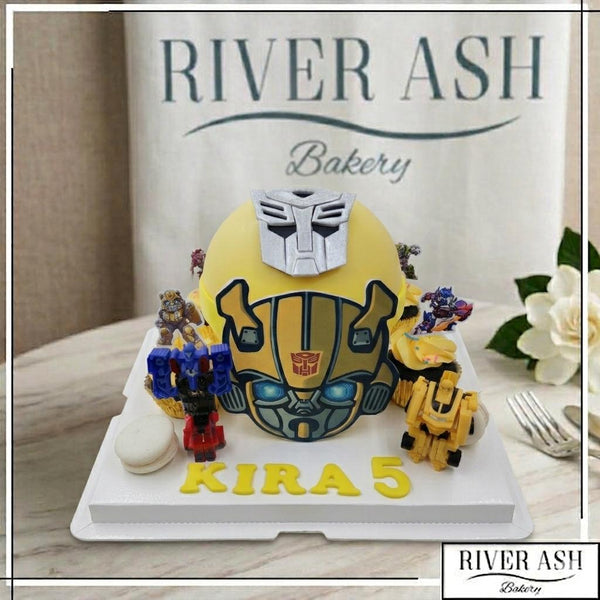 Bumble Bee Pinata Cake