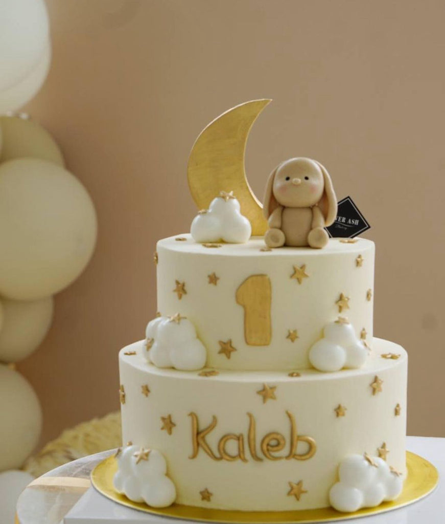 Fondant bunny with moon & clouds Cake