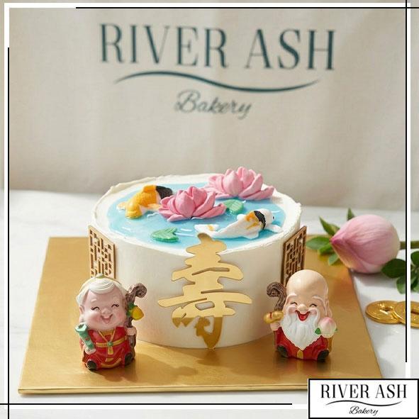Golden Harmony Longevity Cake