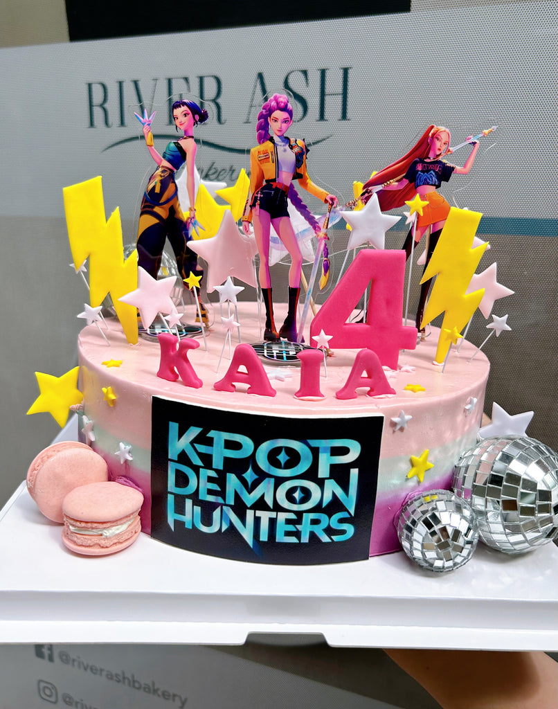 K-POP Superstar Cake
