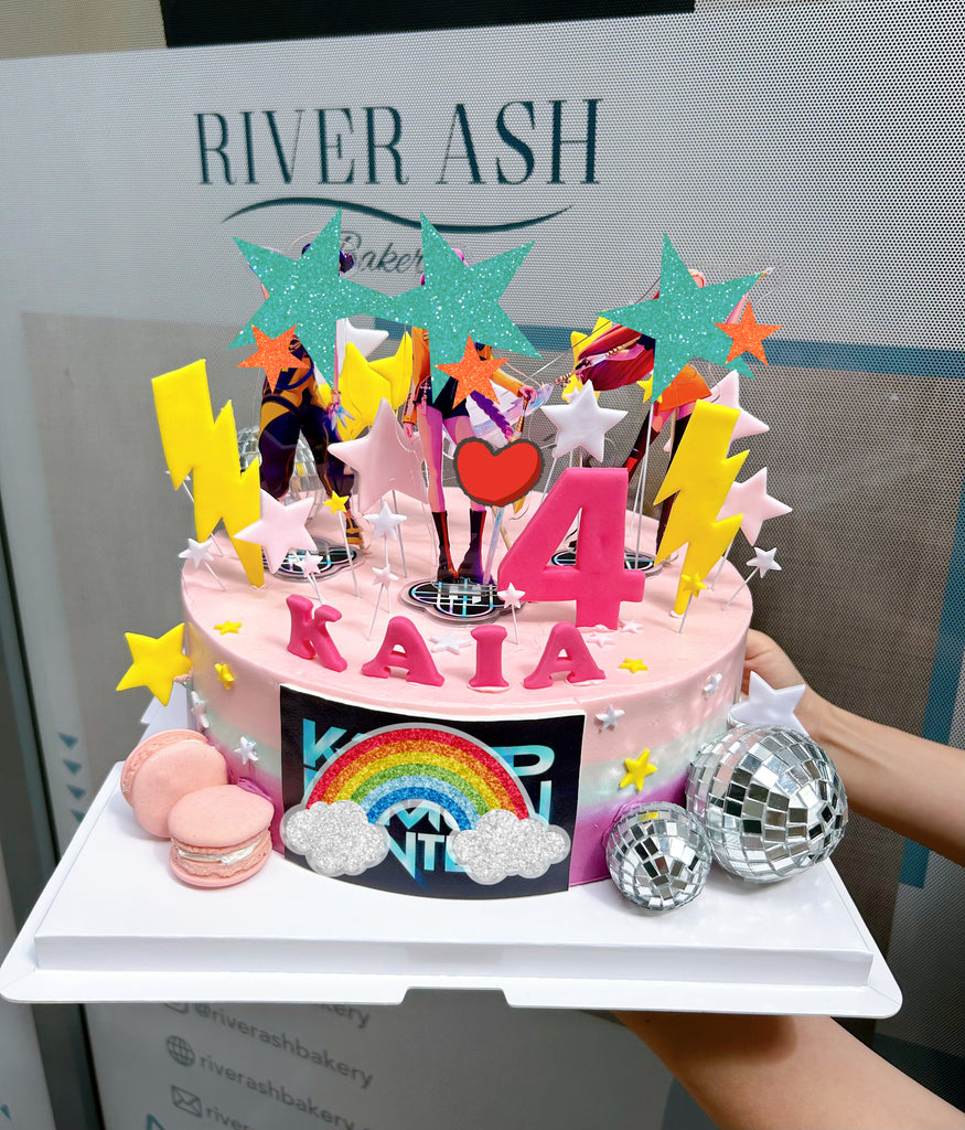 K-POP Superstar Cake