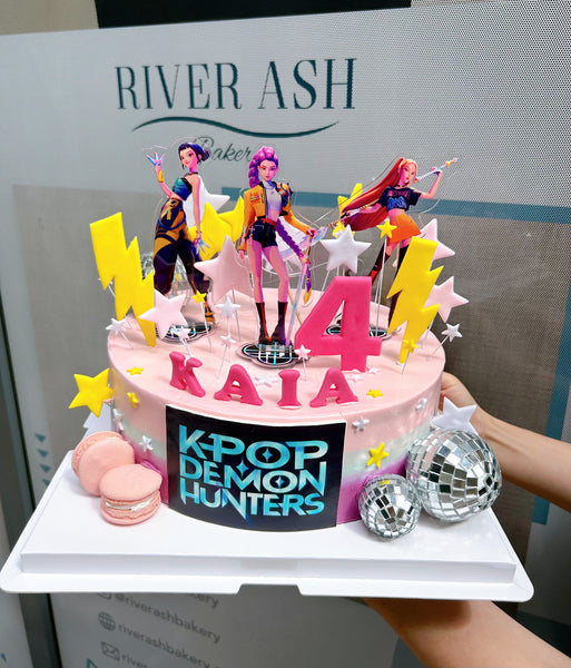 K-POP Superstar Cake