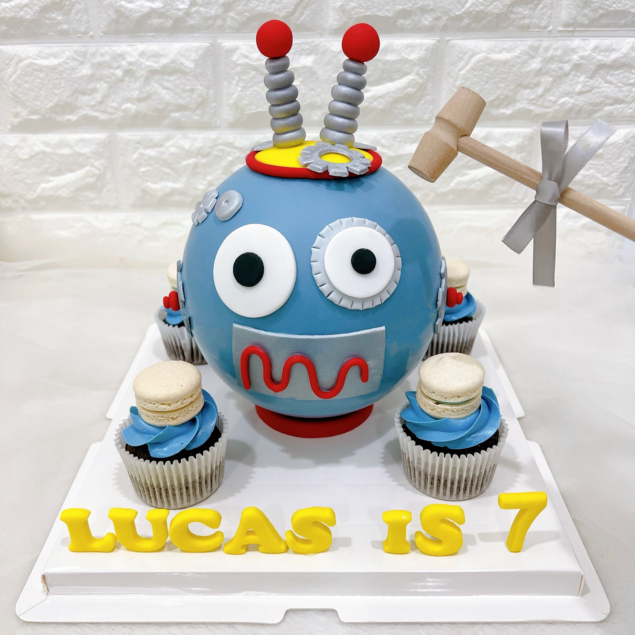 Funbot Cake Robot themed birthday cake Singapore/Robot pinata cake SG - River Ash ...