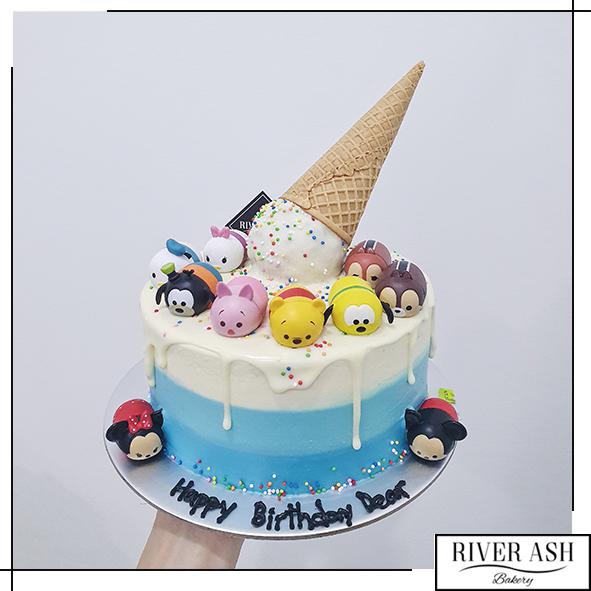 Stacking Tssum Tssum Cone Drip Cake