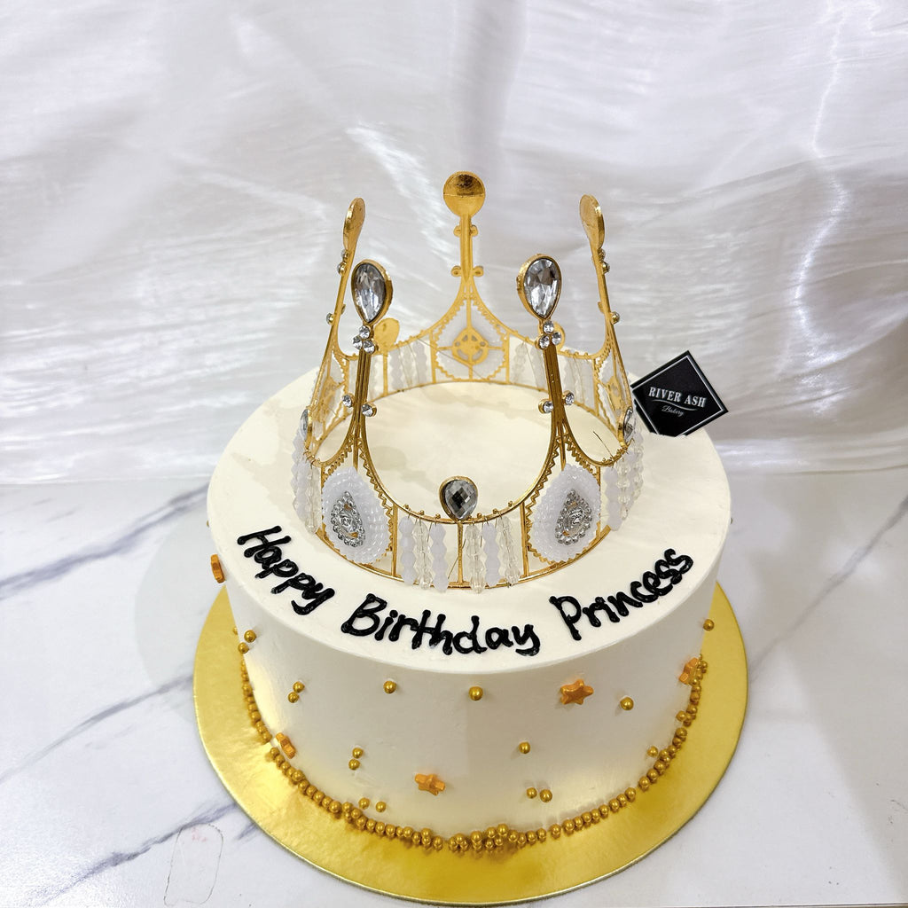 White and Gold Royalty Crown Cake