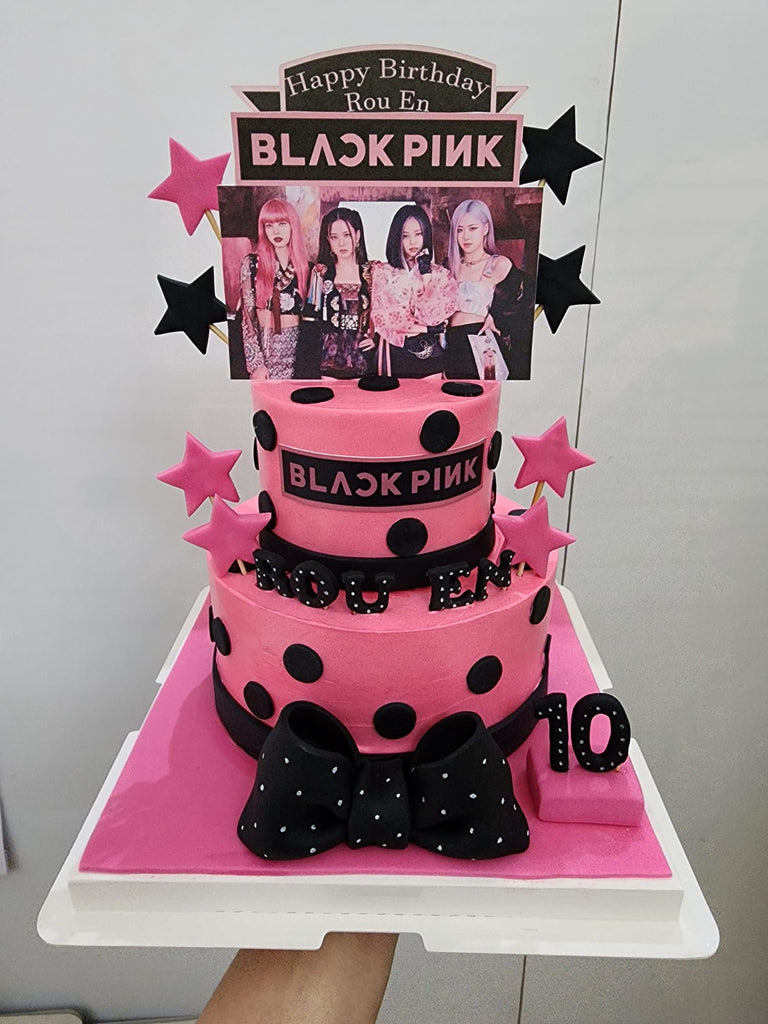Black Pink Stars cake