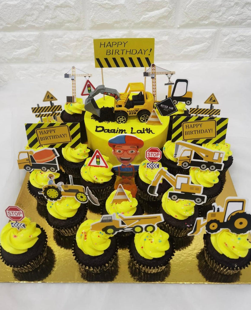 4" mini cake and cupcake platter(Construction)