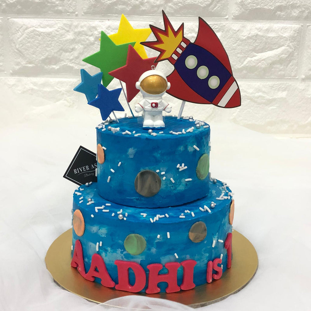 Astronaut and Outerspace Cake