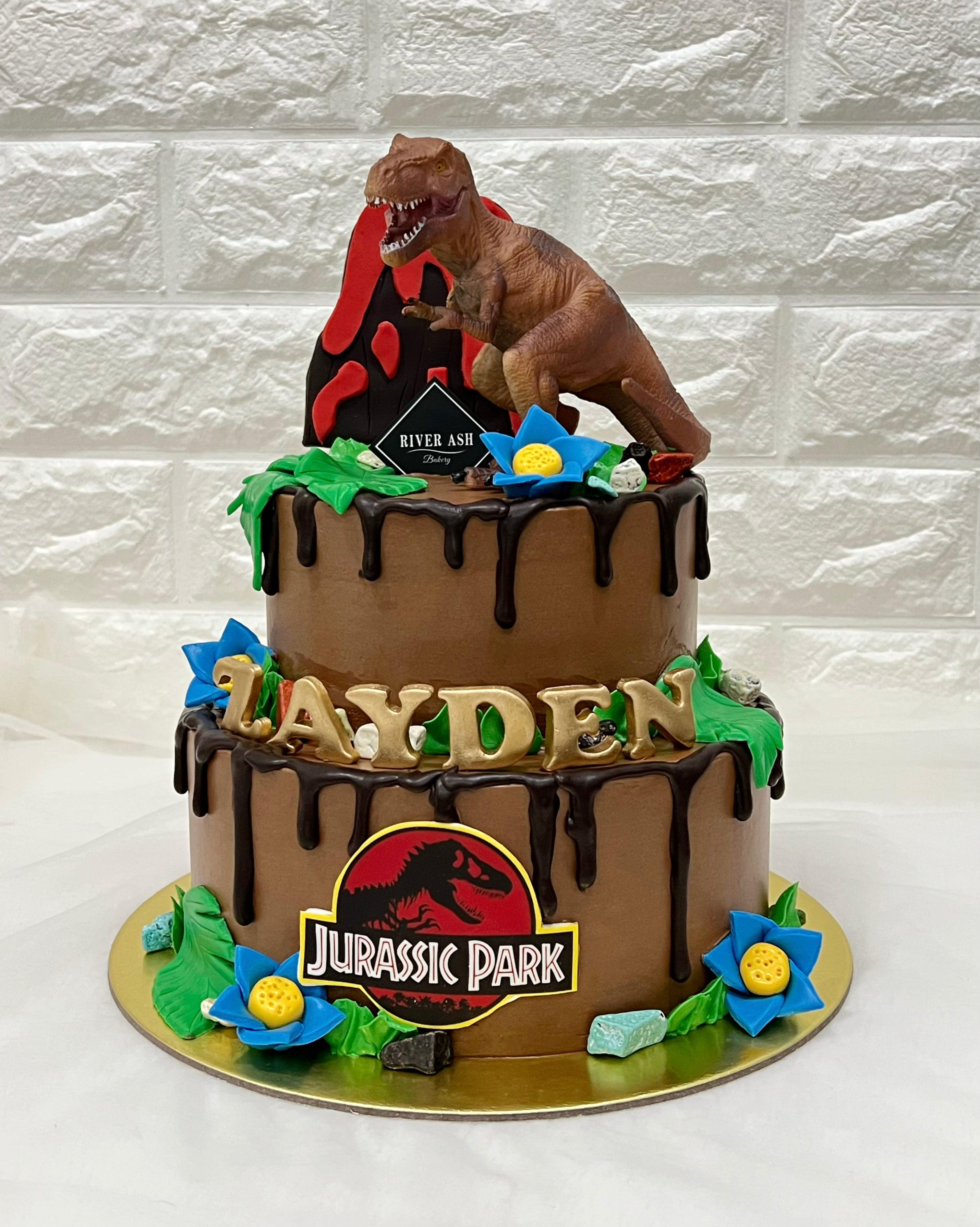 Jurassic park deals cake