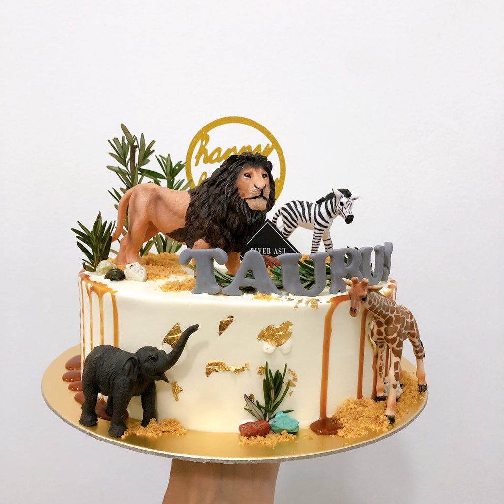 Rustic Safari Animals Cake