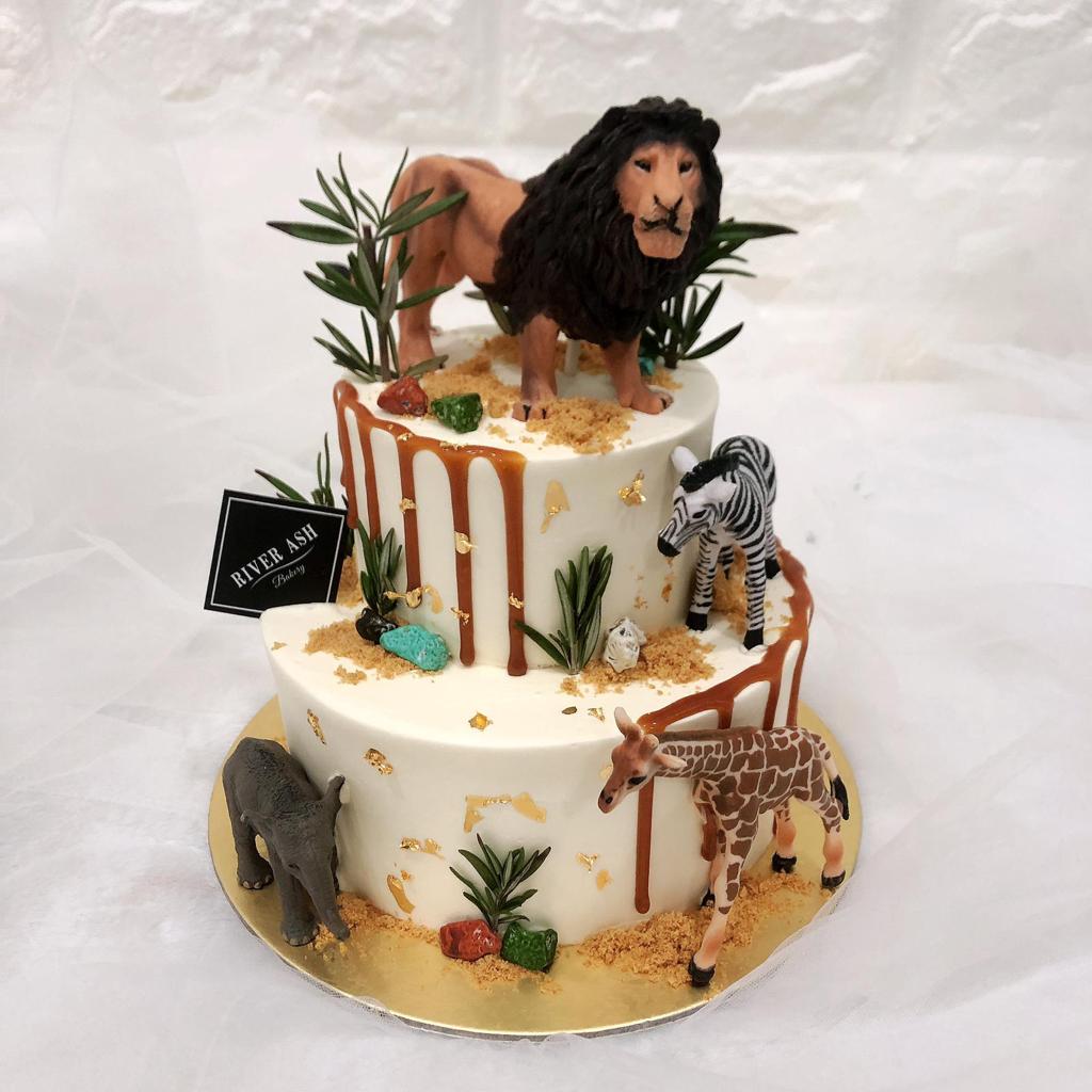 Rustic Safari Animals Cake