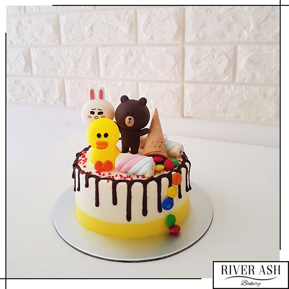 Bear and Bunny Line Friends Cake