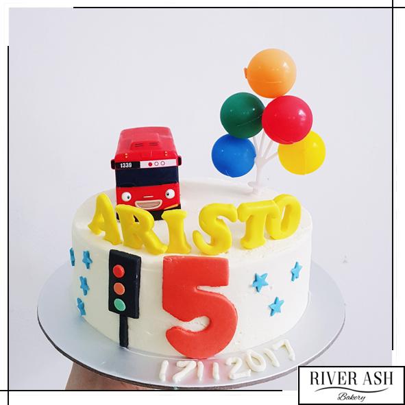 Novelty Bus Birthday Fondant Cake Eggless 4 Kg : Gift/Send Single Pages  Gifts Online HD1122867 el |IGP.com