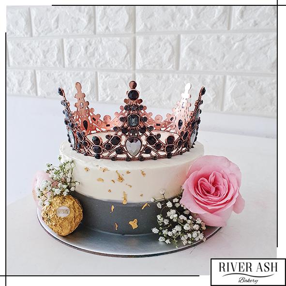 Queen Birthday Cake - Rashmi's Bakery