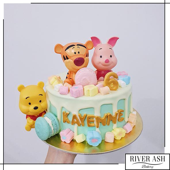 Pooh and Friends Cake
