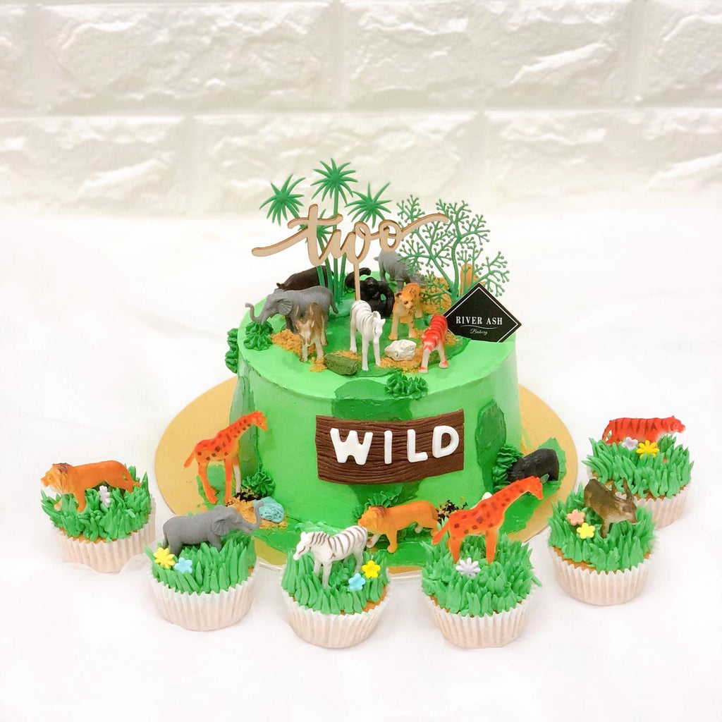 Safari Animal Cake+Cupcakes Bundle