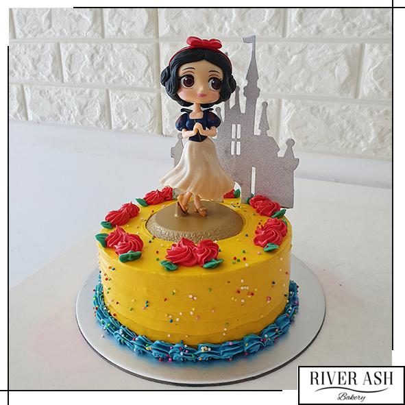 Snow White Princess Cake