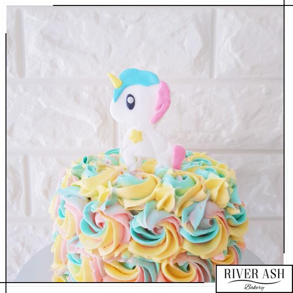Toki Unicorn Cake